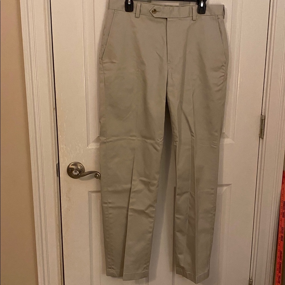 NWOT Jos. A. Bank Traveler Khaki Dress Pant, 33x32